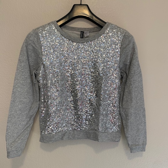 H&M Sequence Sweatshirt - Picture 1 of 5